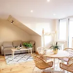 Ustron51 Apartman *